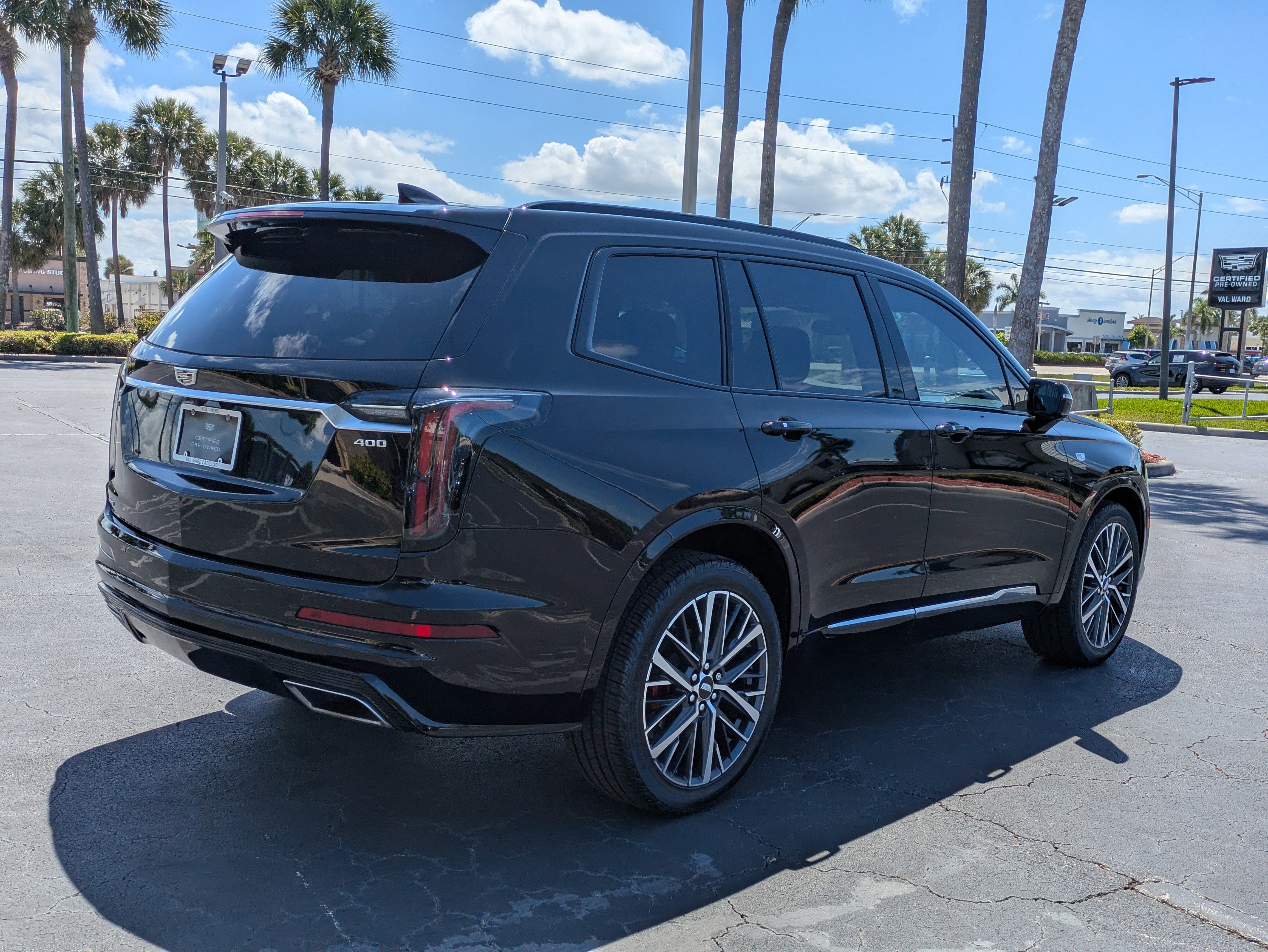 Certified 2025 Cadillac XT6 Sport w/ LPO, Floor Liner Package image 6