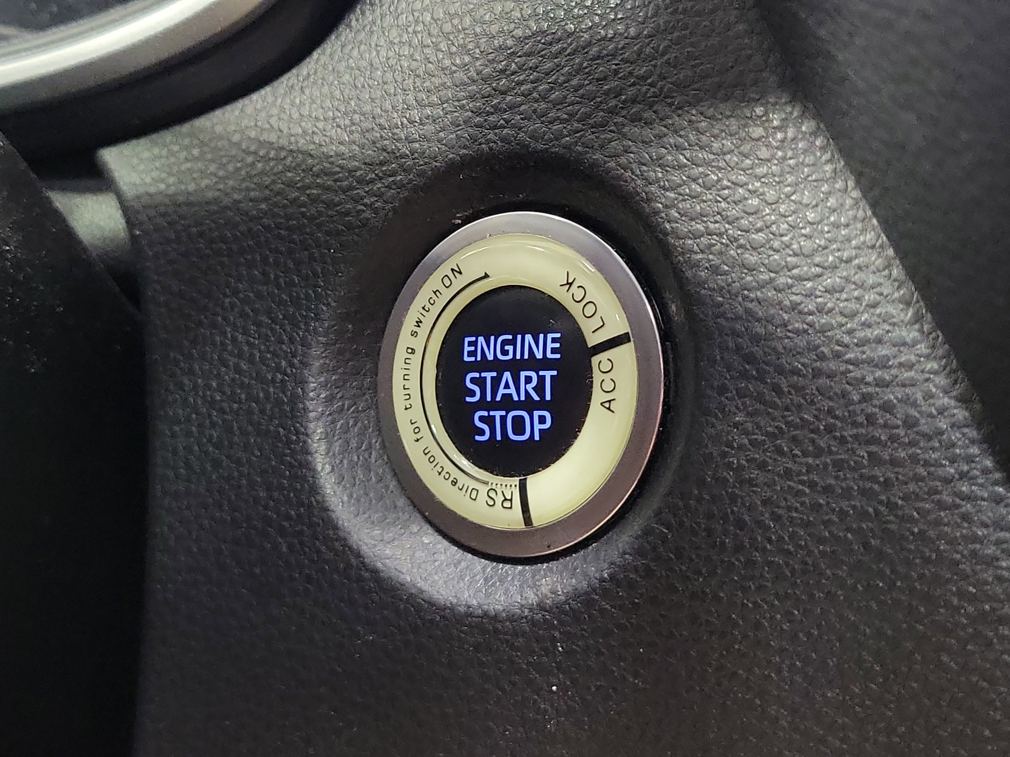 Used 2020 Toyota Corolla XLE image 32