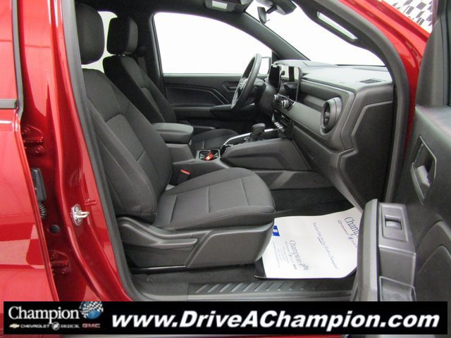 Used 2024 Chevrolet Colorado Trail Boss image 33