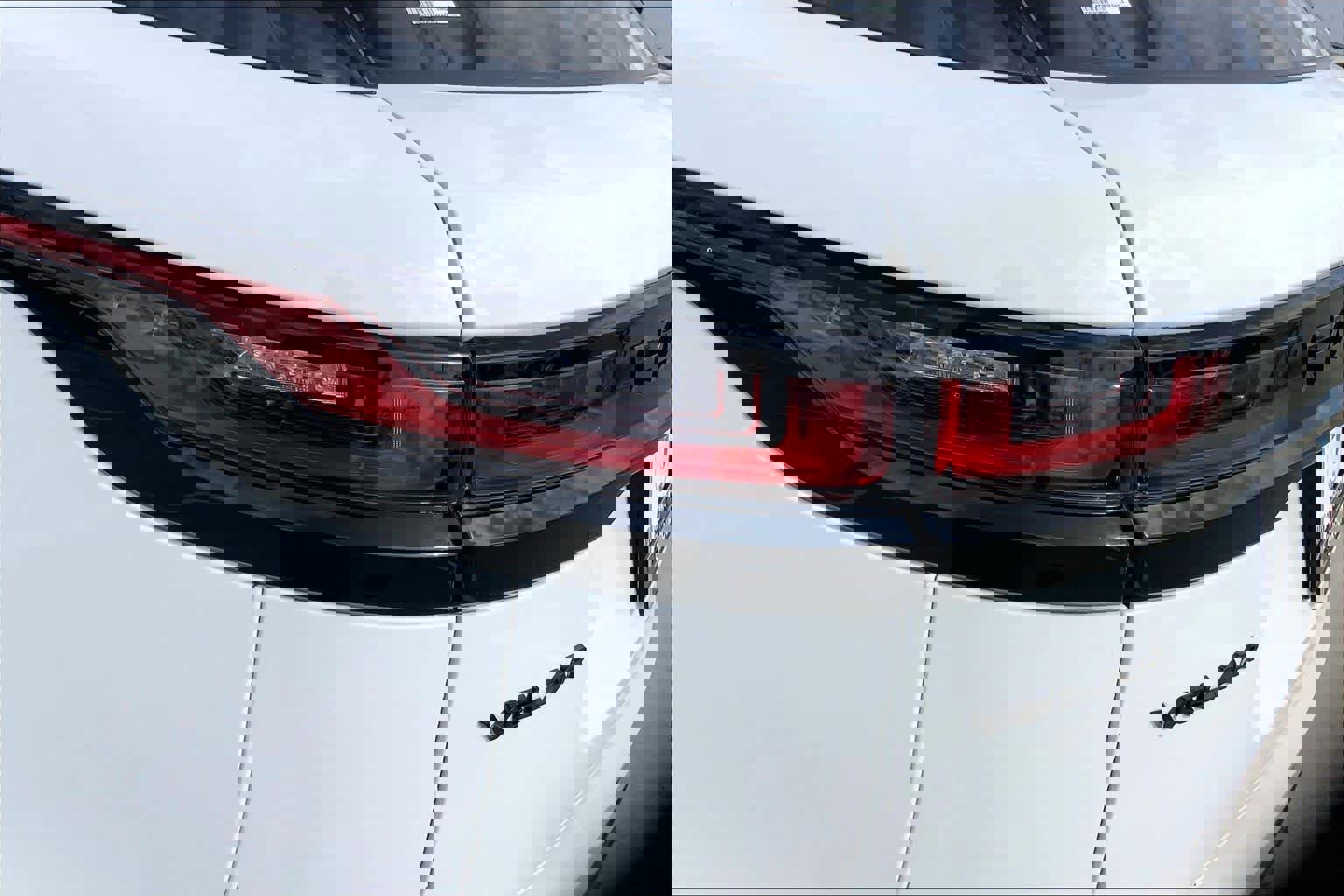 Used 2023 Land Rover Range Rover Velar R-Dynamic S image 28