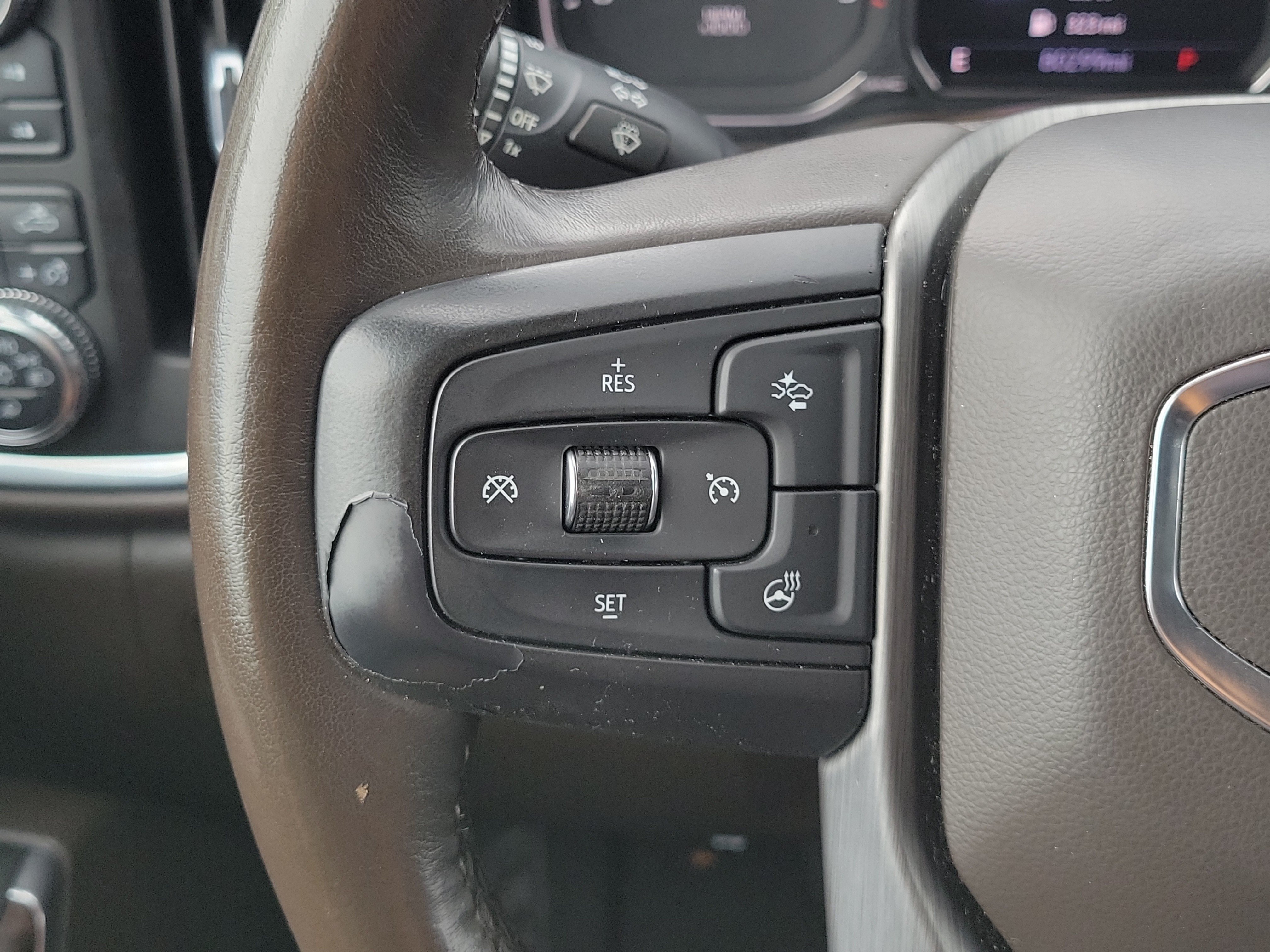 Used 2022 GMC Sierra 3500 Denali w/ Denali Ultimate Package AWD/4WD image 28
