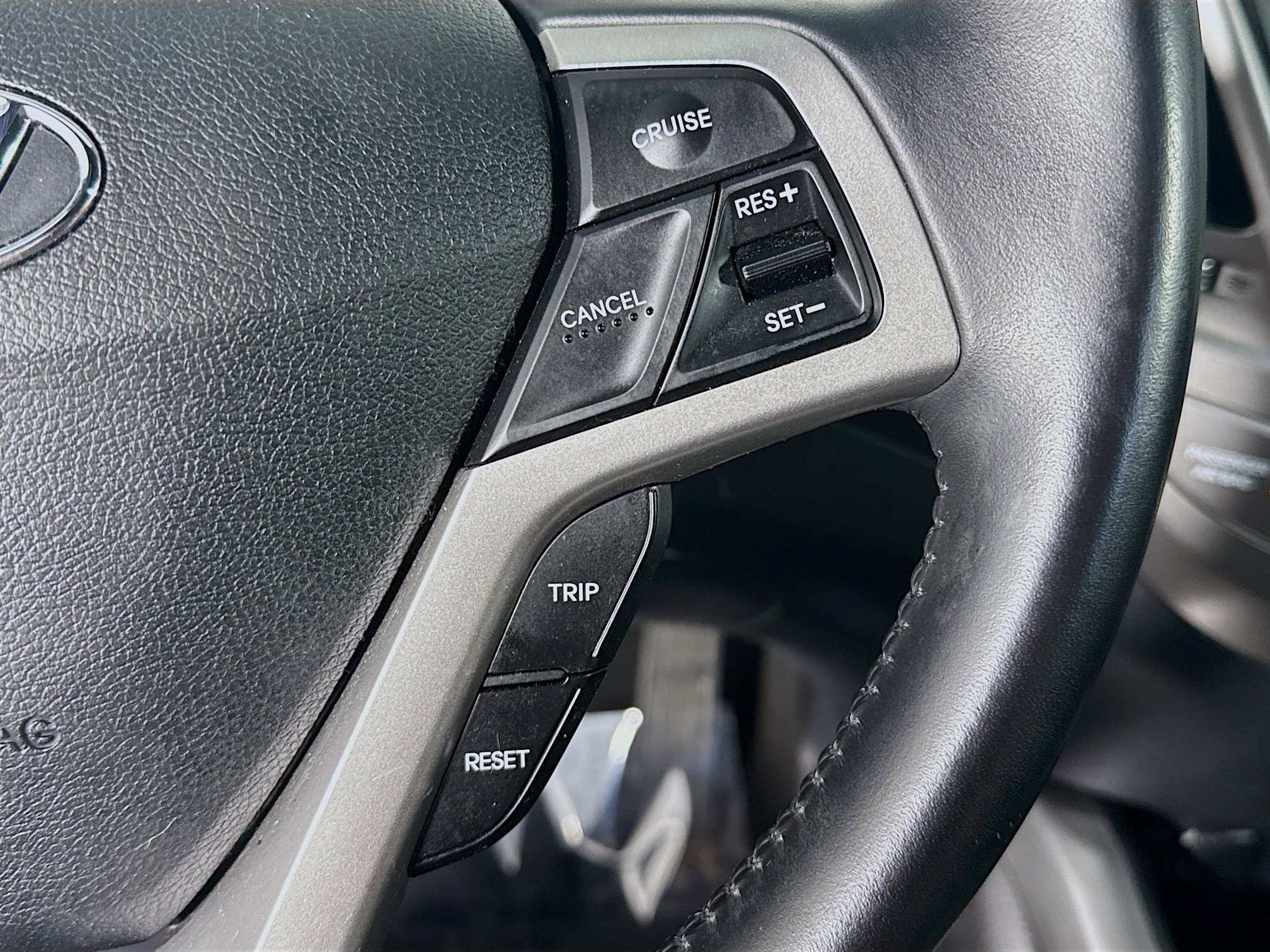 Used 2017 Hyundai Veloster Value Edition image 15