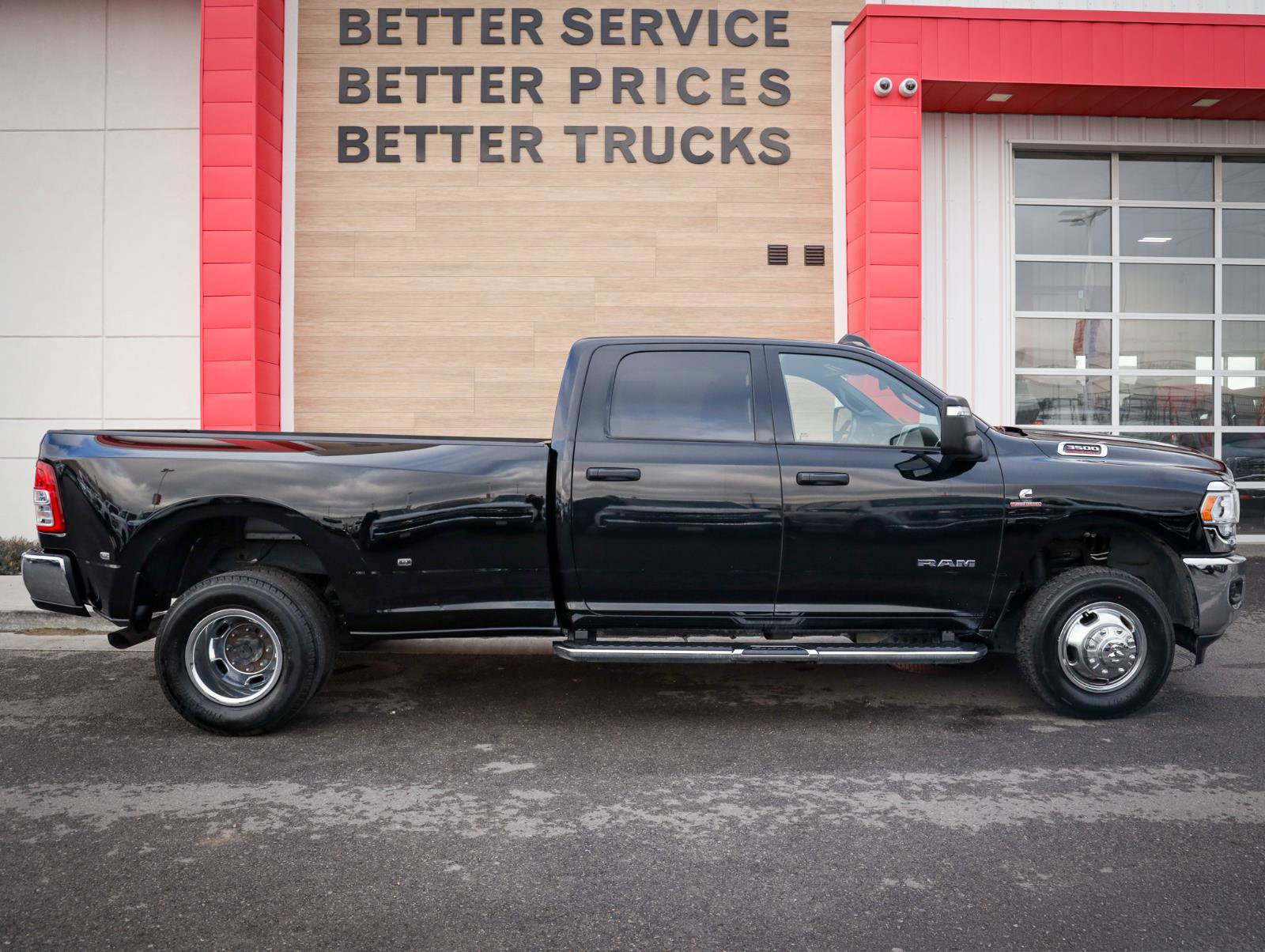 Used 2024 RAM 3500 Big Horn image 2