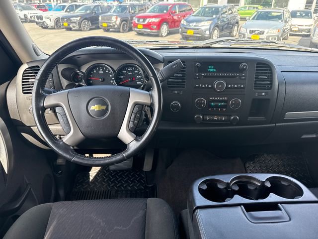 Used 2013 Chevrolet Silverado 2500 LT w/ Interior Plus Package AWD/4WD image 12