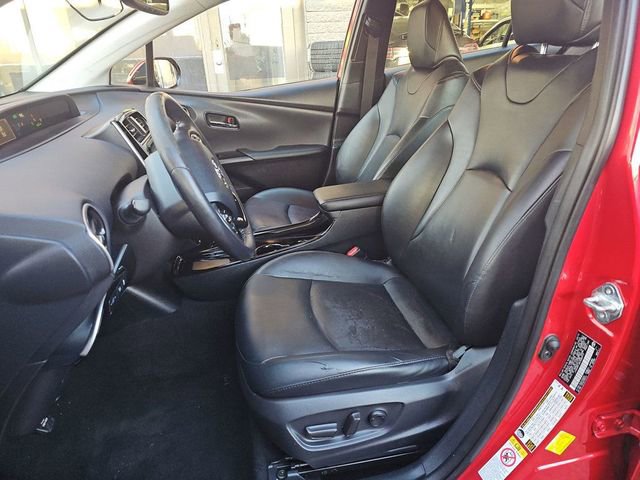 Used 2019 Toyota Prius XLE w/ Advanced Technology Package image 9