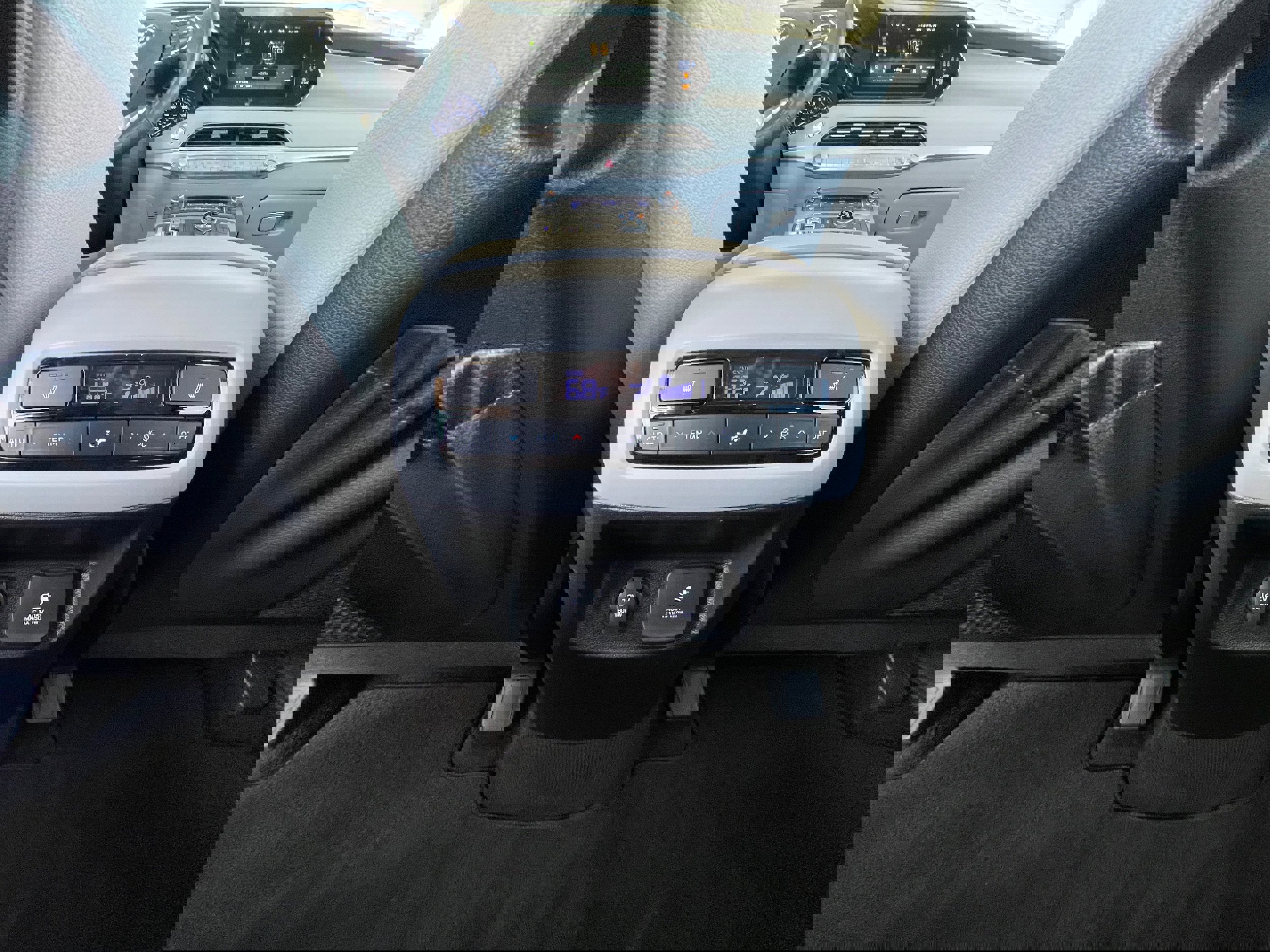 Used 2022 Hyundai Palisade SEL w/ 8P Bench Seat Package image 11