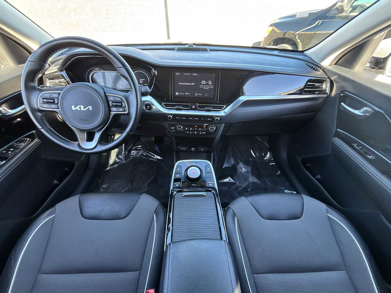 Used 2022 Kia Niro EX image 14