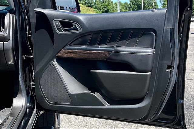 Used 2022 GMC Canyon Denali w/ Denali Black Edition Package AWD/4WD image 28