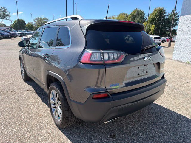 Used 2019 Jeep Cherokee Latitude Plus FWD image 3