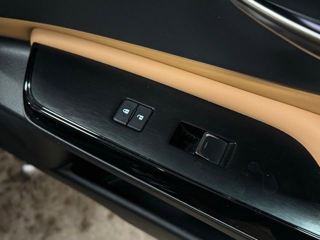 Used 2023 Lexus ES 350 w/ Premium Package image 15