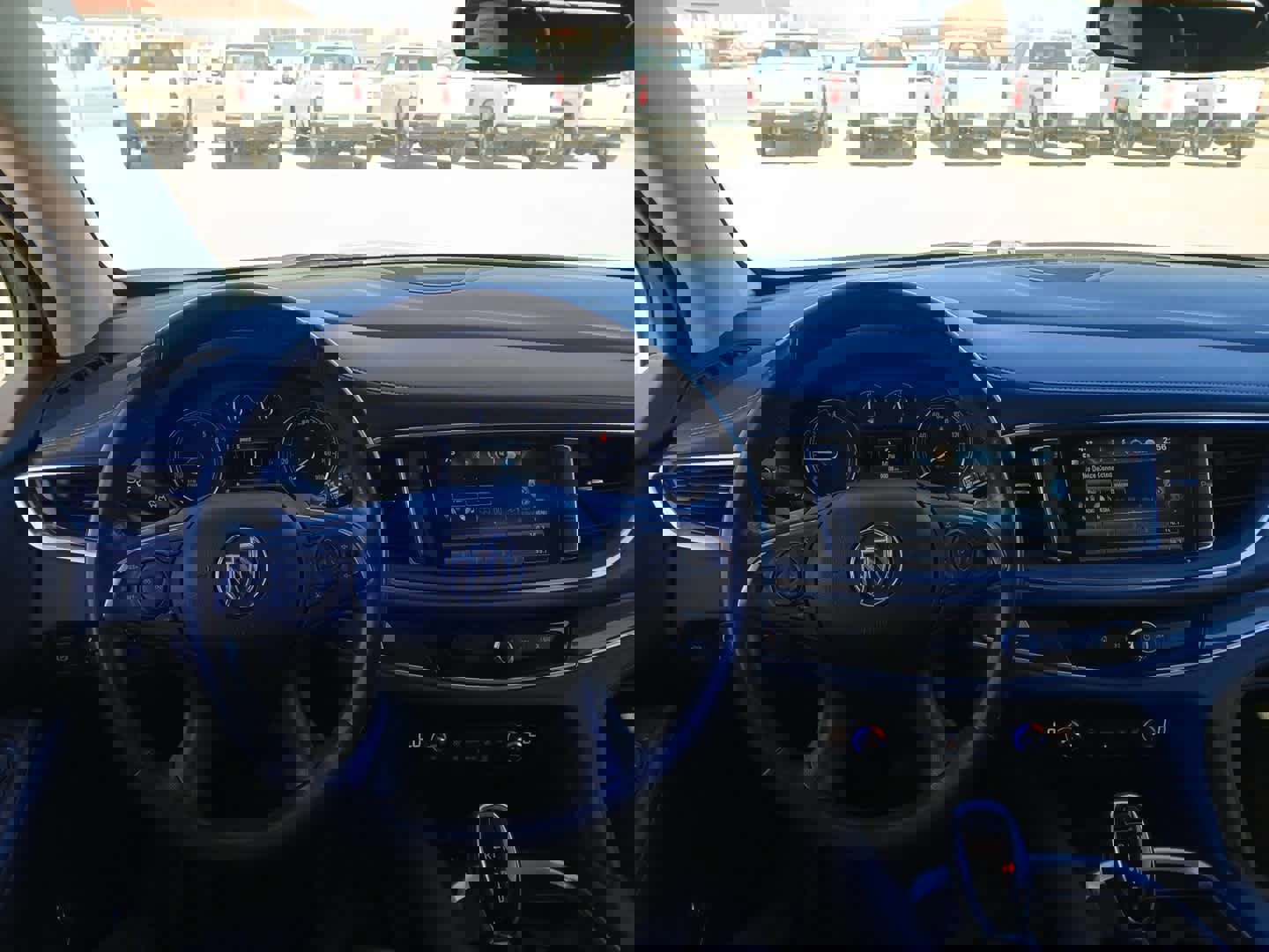 Used 2019 Buick Enclave Essence image 27