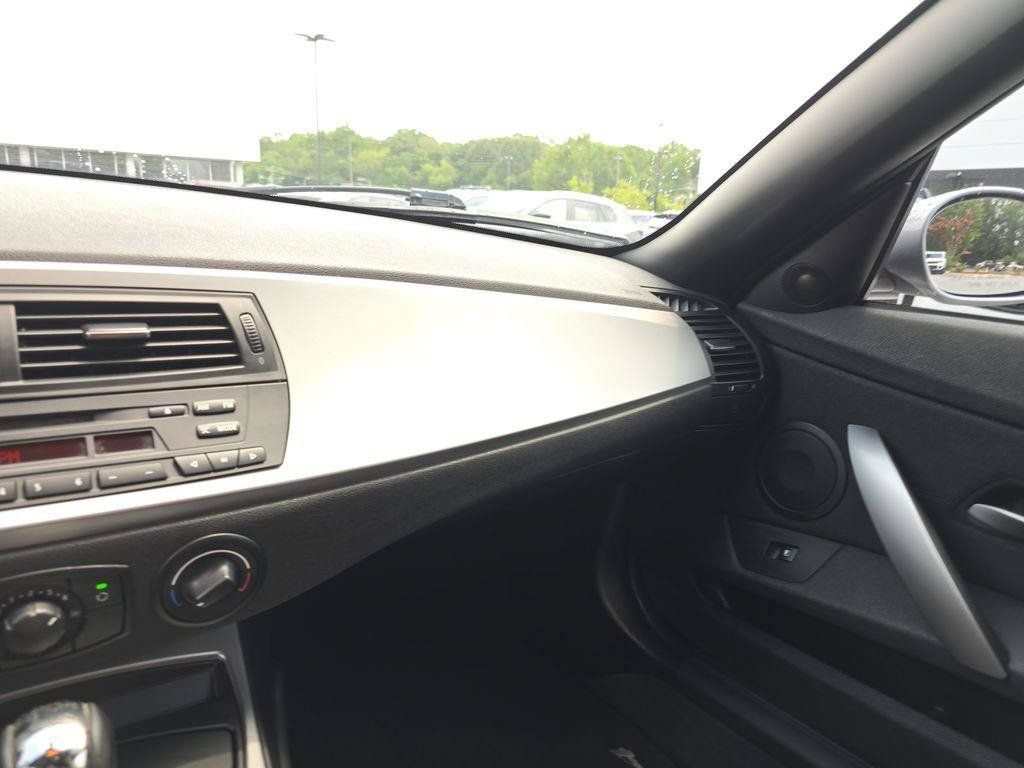 Used 2007 BMW Z4 3.0i RWD image 18