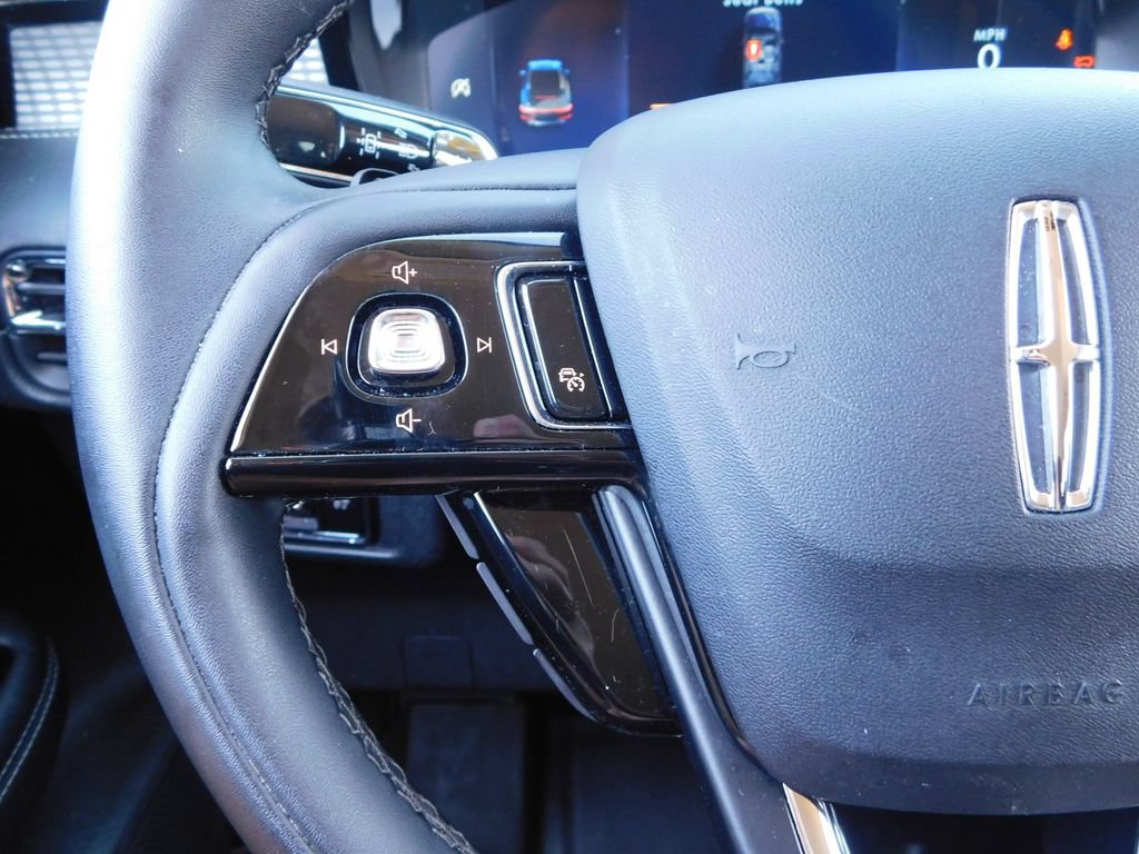 Used 2023 Lincoln Corsair FWD image 28
