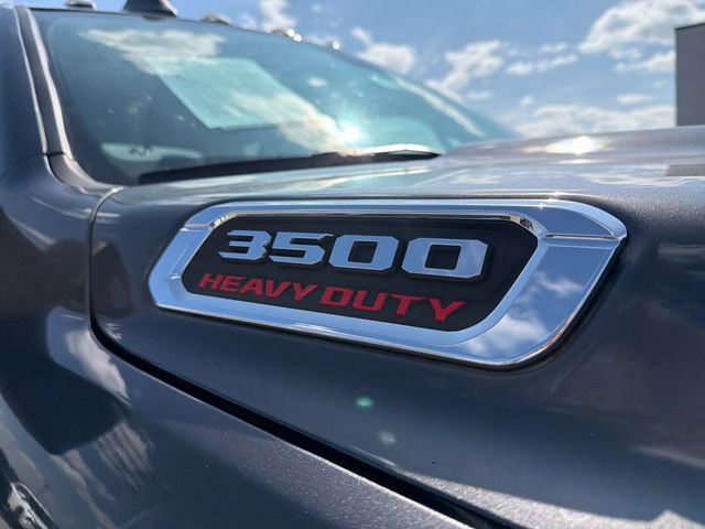 Used 2024 RAM 3500 Big Horn w/ Sport Appearance Package AWD/4WD image 4