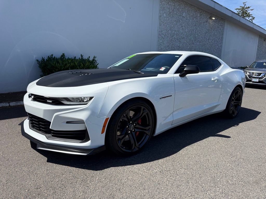 Used 2021 Chevrolet Camaro SS RWD image 1