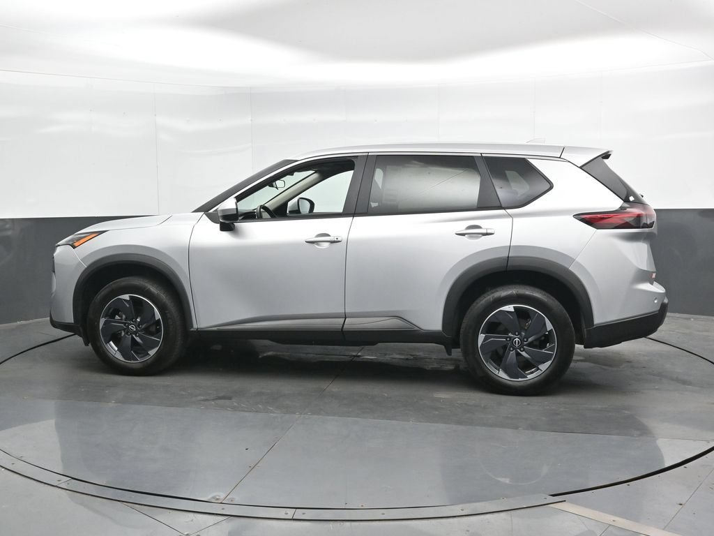 Used 2025 Nissan Rogue SV AWD/4WD image 10
