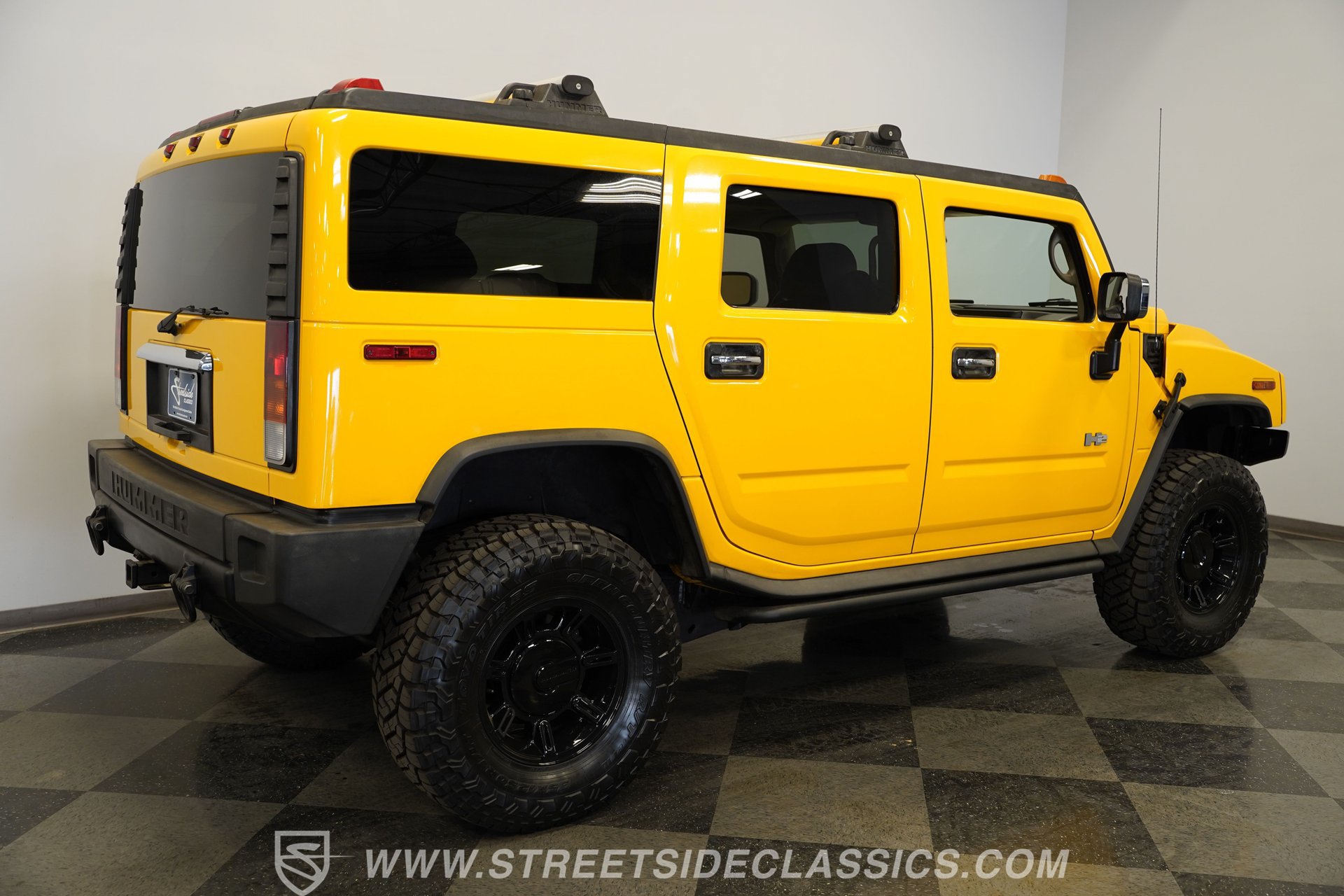 Used 2004 HUMMER H2 w/ Preferred Equipment Group AWD/4WD image 13