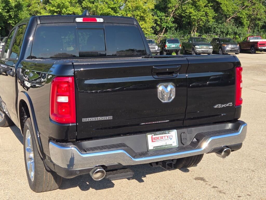New 2026 RAM 1500 4x4 Crew Cab image 10