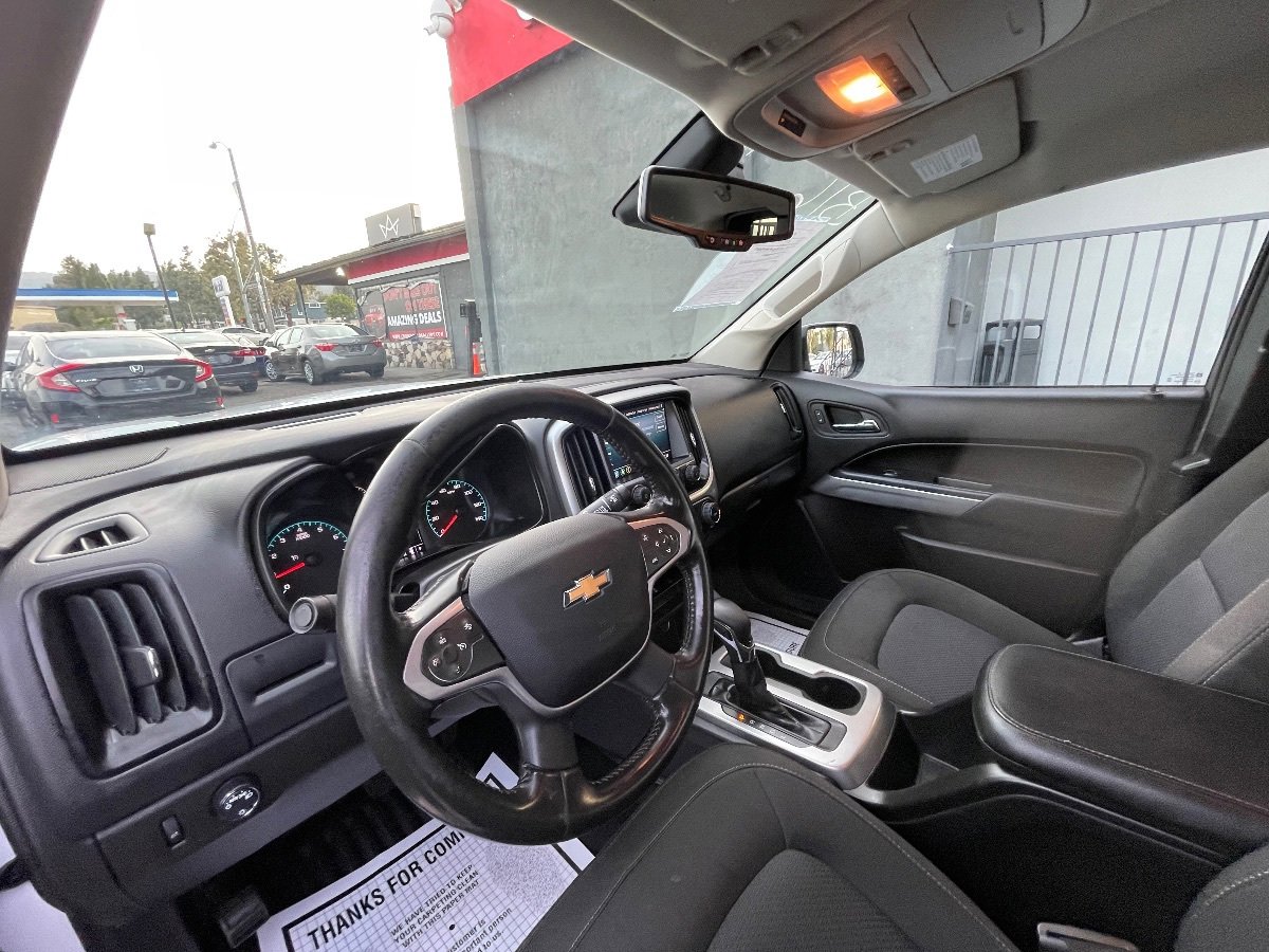 Used 2022 Chevrolet Colorado LT w/ Fleet Safety Package RWD image 10