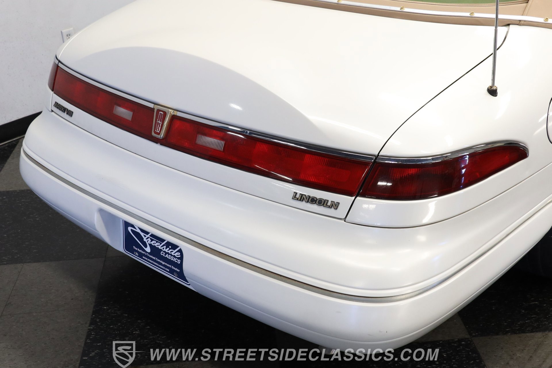 Used 1994 Lincoln Mark VIII image 24