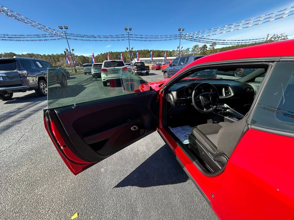 Used 2022 Dodge Challenger GT image 19