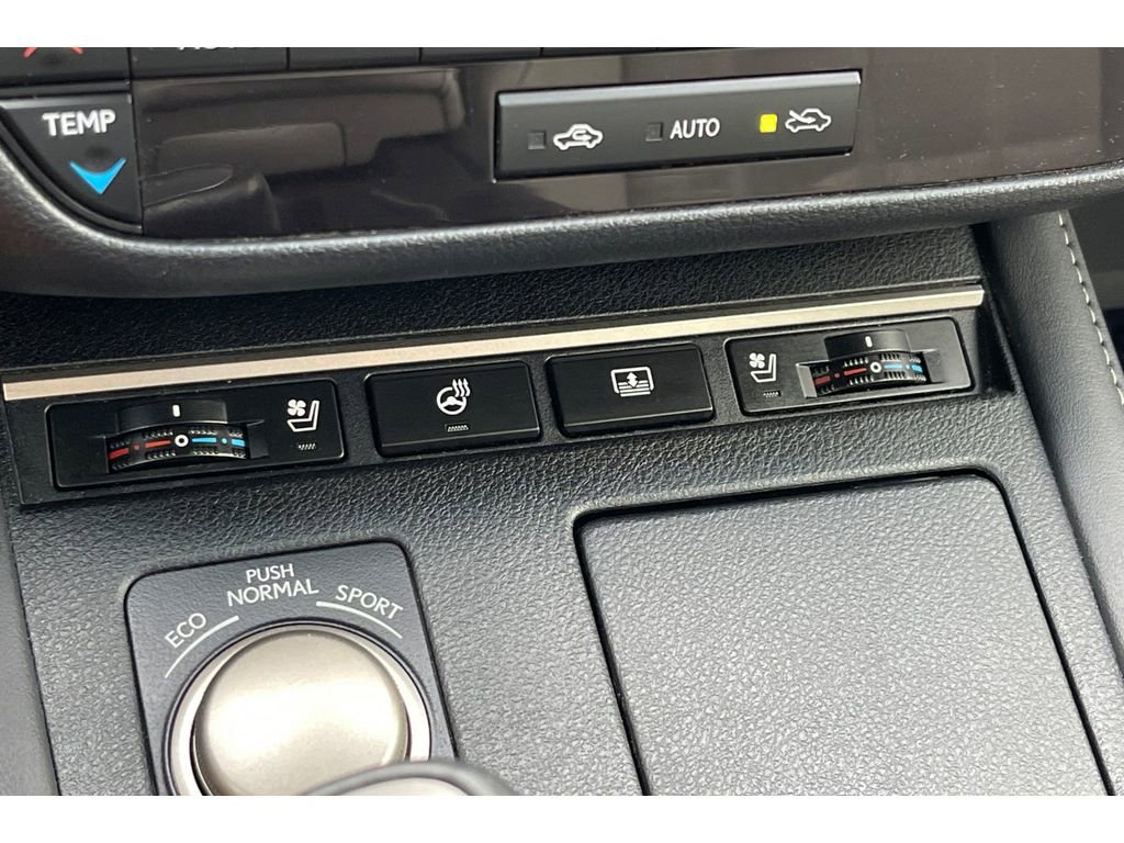 Used 2017 Lexus ES 300h image 31