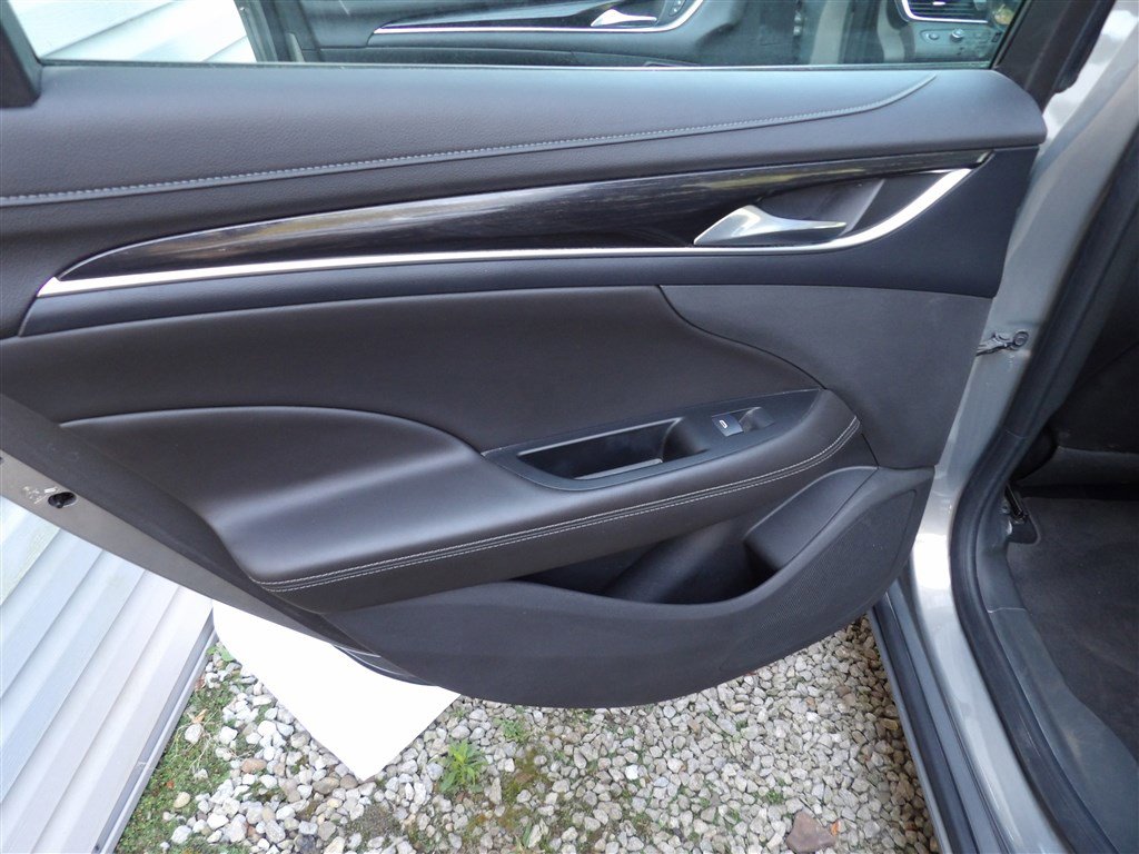 Used 2017 Buick LaCrosse Essence image 22