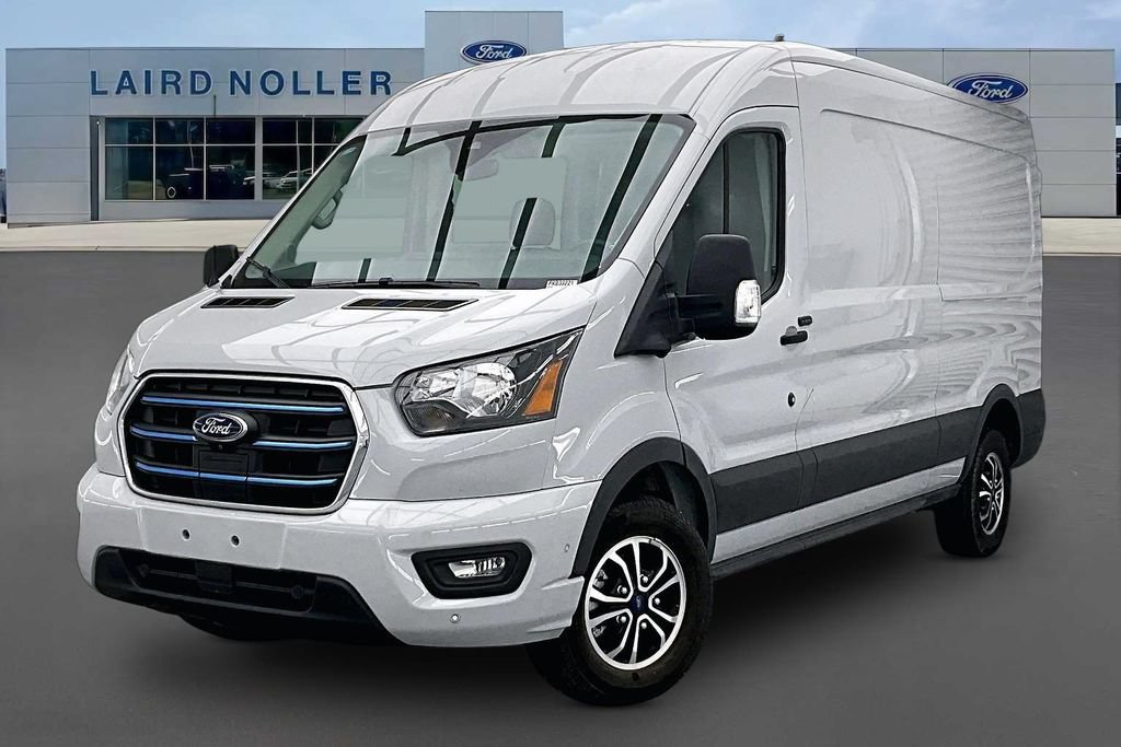 New 2023 Ford E-Transit Medium Roof