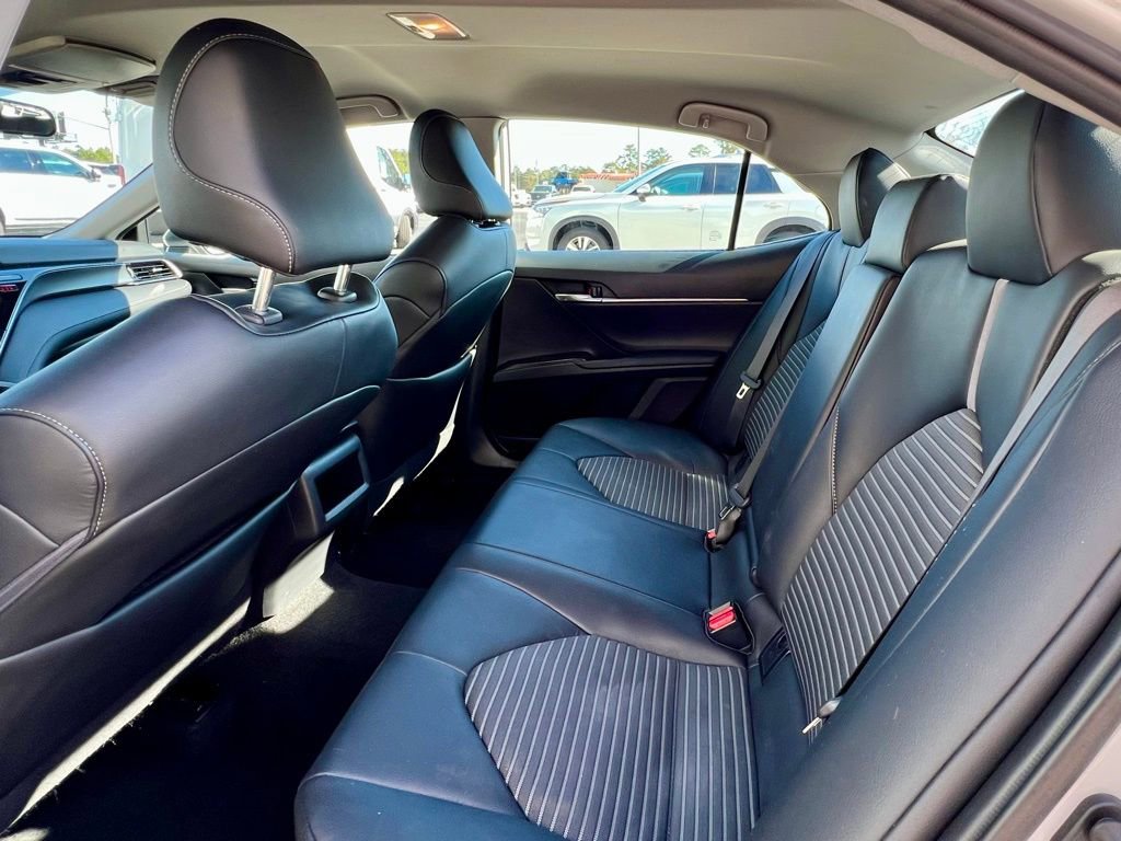Used 2023 Toyota Camry SE image 19