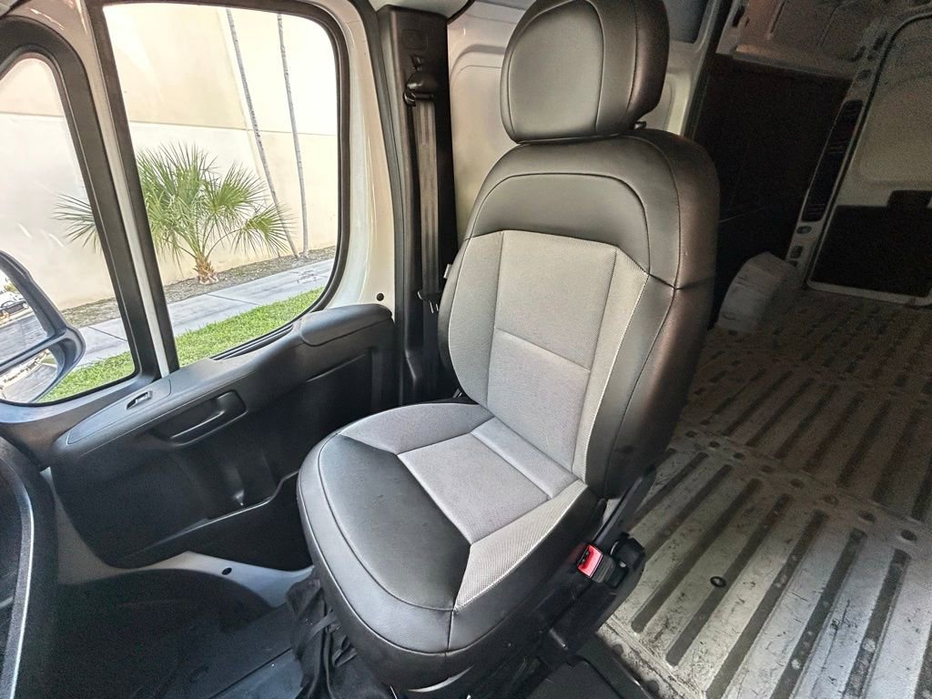 Used 2023 RAM ProMaster 2500 image 13
