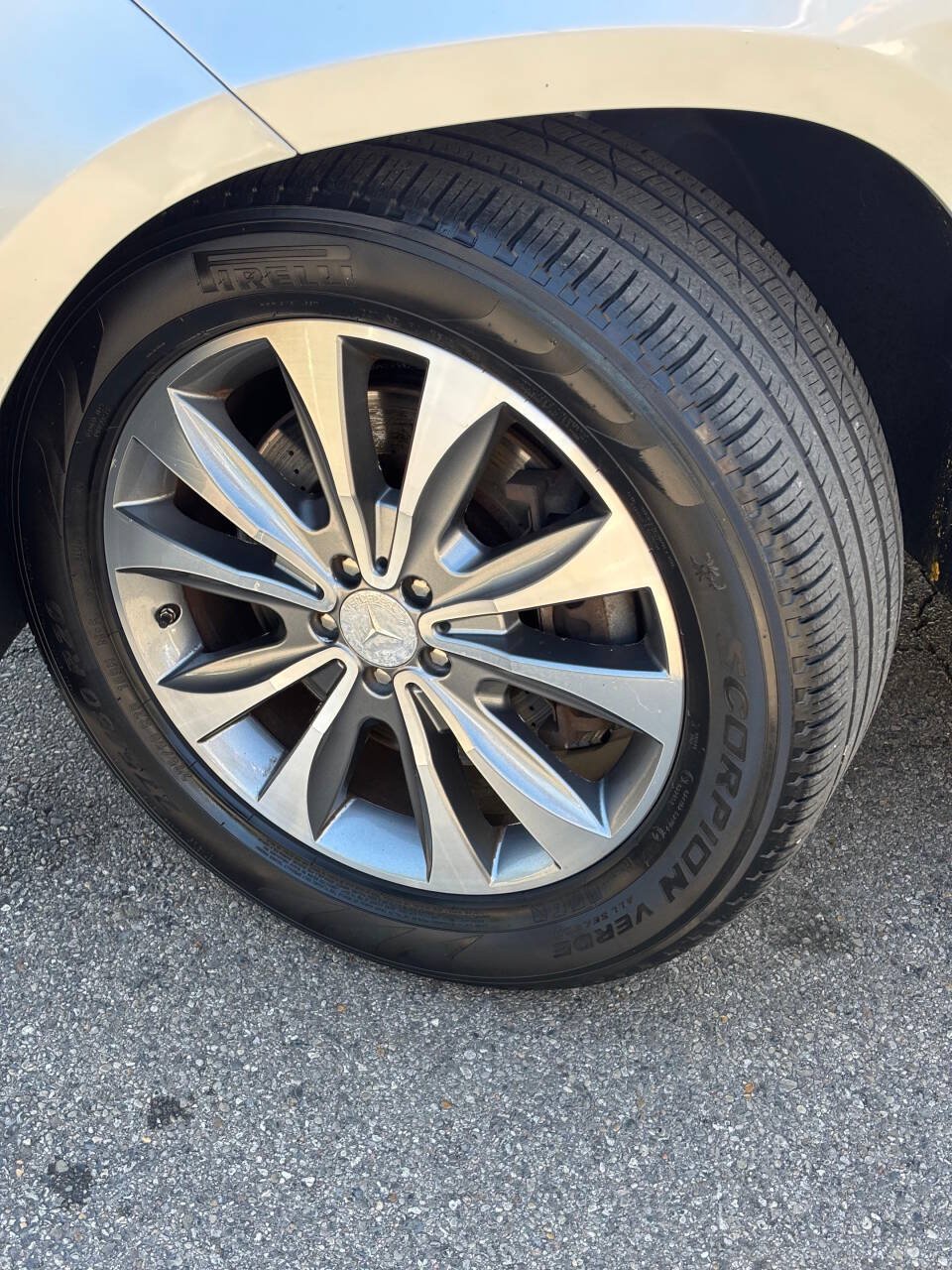 Used 2013 Mercedes-Benz GL 450 4MATIC image 39