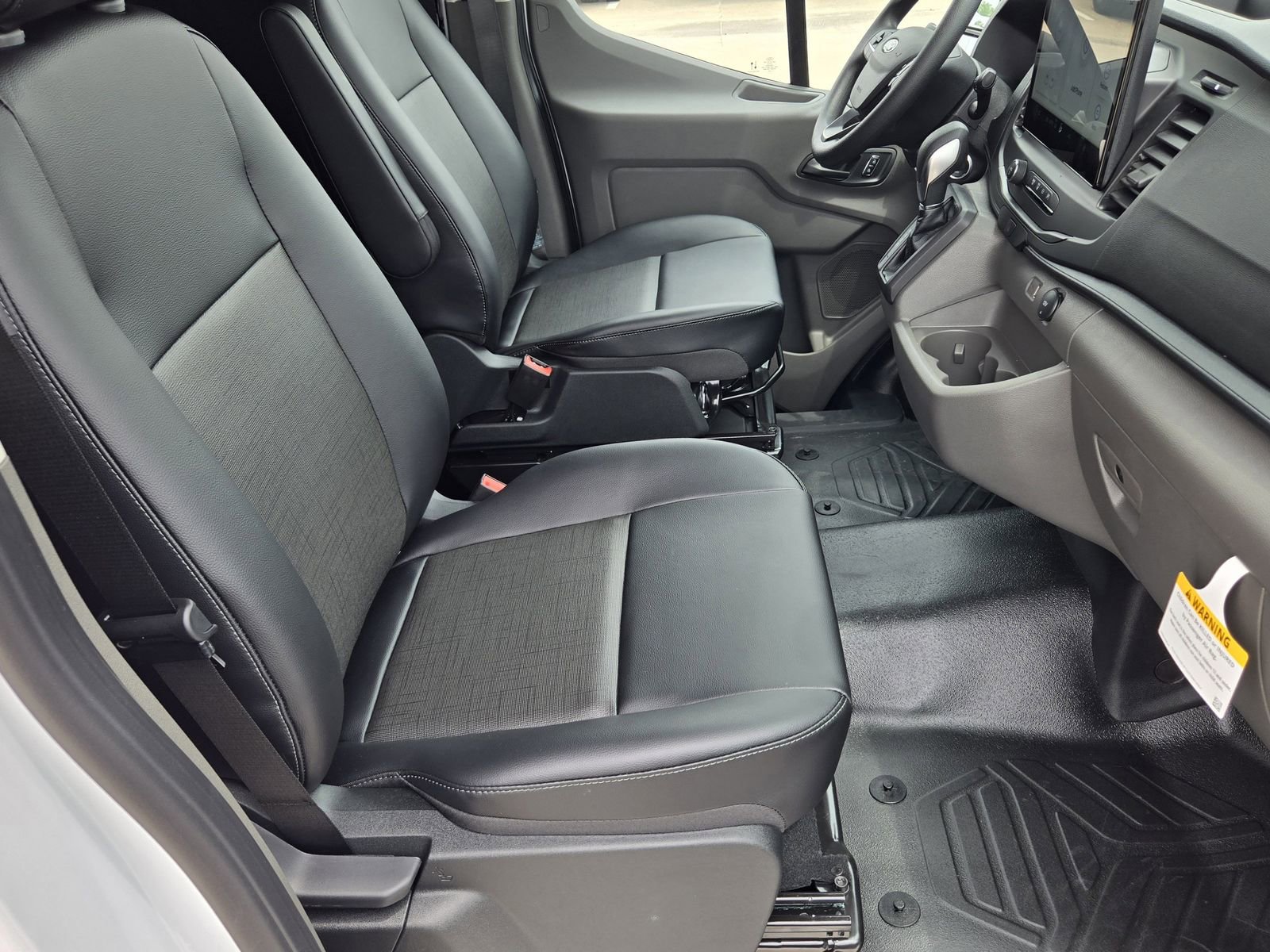 New 2026 Ford Transit 250 148 Medium Roof RWD image 15