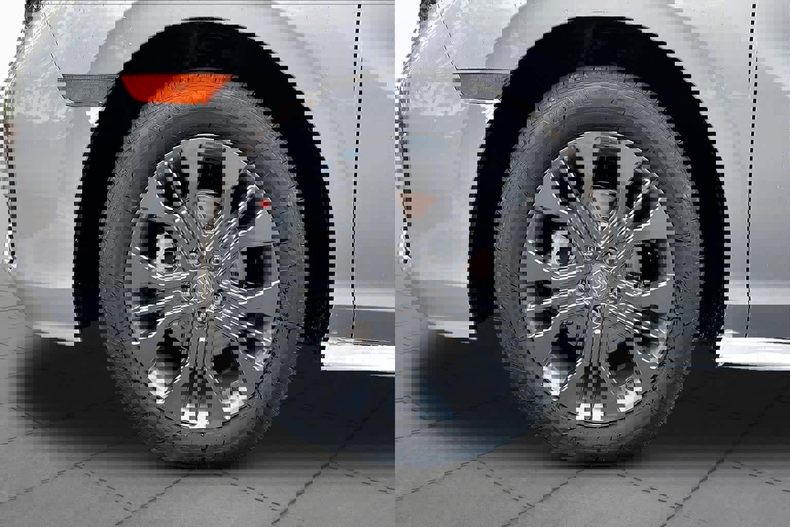 New 2026 Honda Odyssey Touring image 9