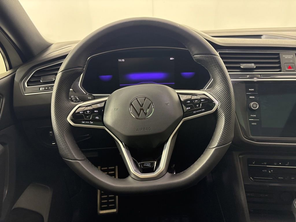 Used 2022 Volkswagen Tiguan SE R-Line image 20