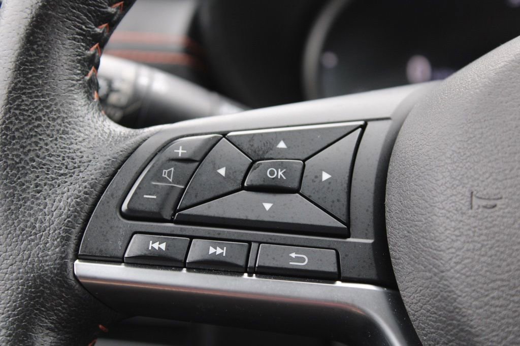 Used 2020 Nissan Versa SR image 28