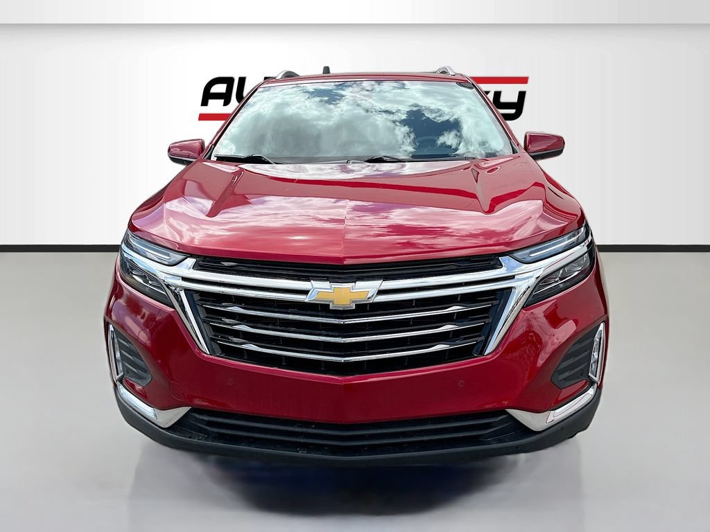 Used 2023 Chevrolet Equinox Premier AWD/4WD image 2