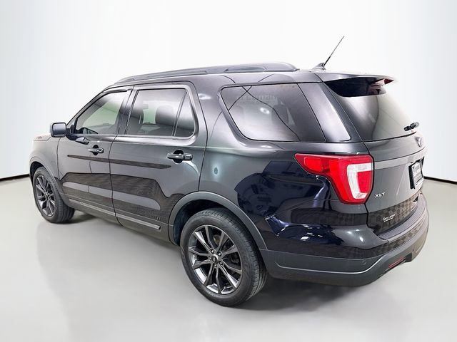 Used 2019 Ford Explorer XLT w/ Equipment Group 202A image 5