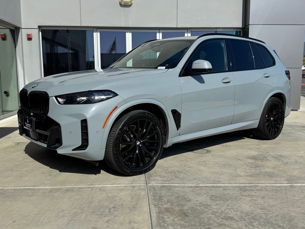 Used 2024 BMW X5 sDrive40i w/ M Sport Package RWD image 3