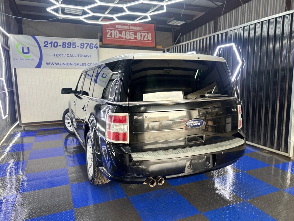 Used 2011 Ford Flex SEL w/ Rapid Spec Order Code FWD image 19
