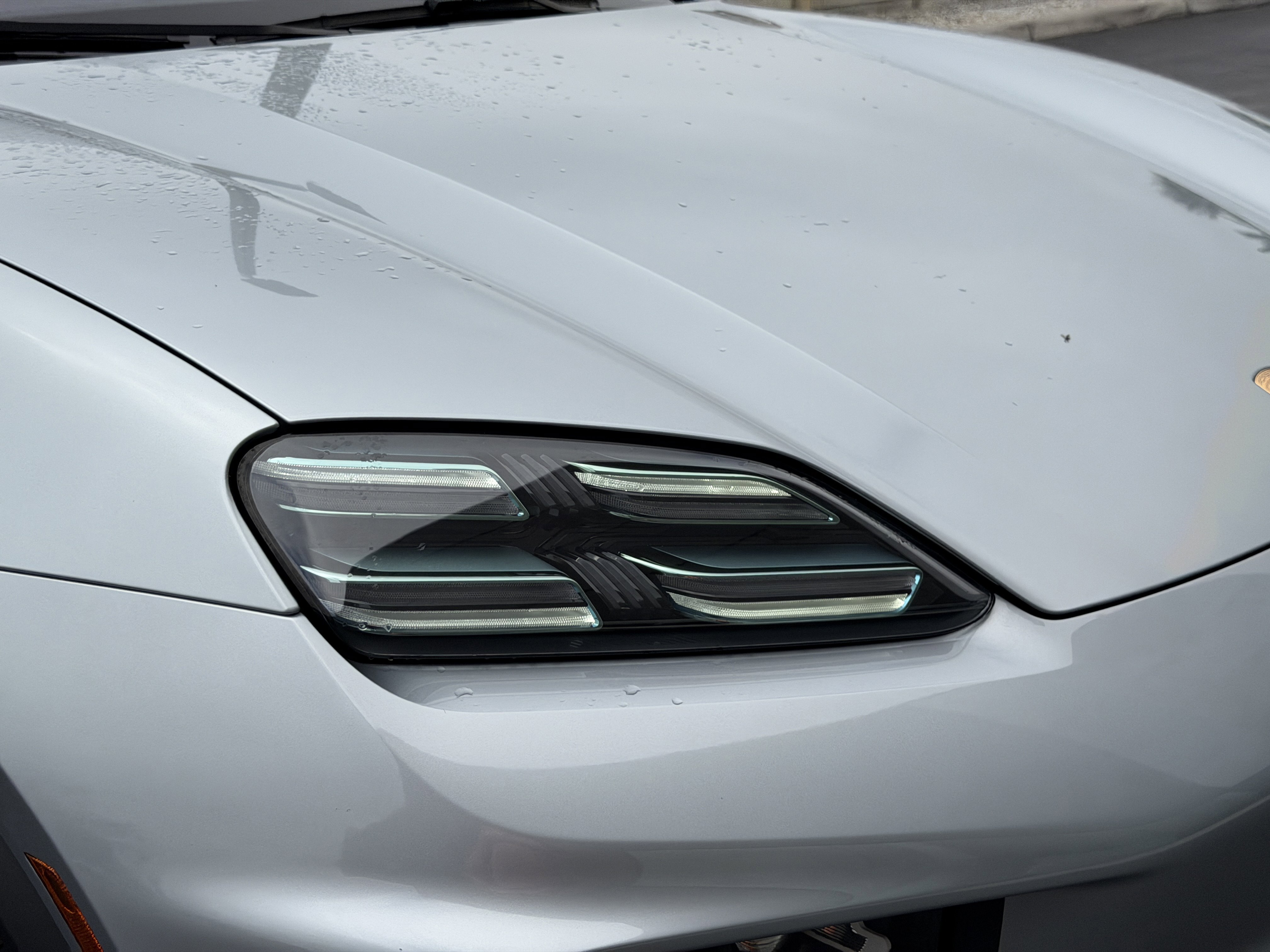 Used 2024 Porsche Macan 4 Electric image 13