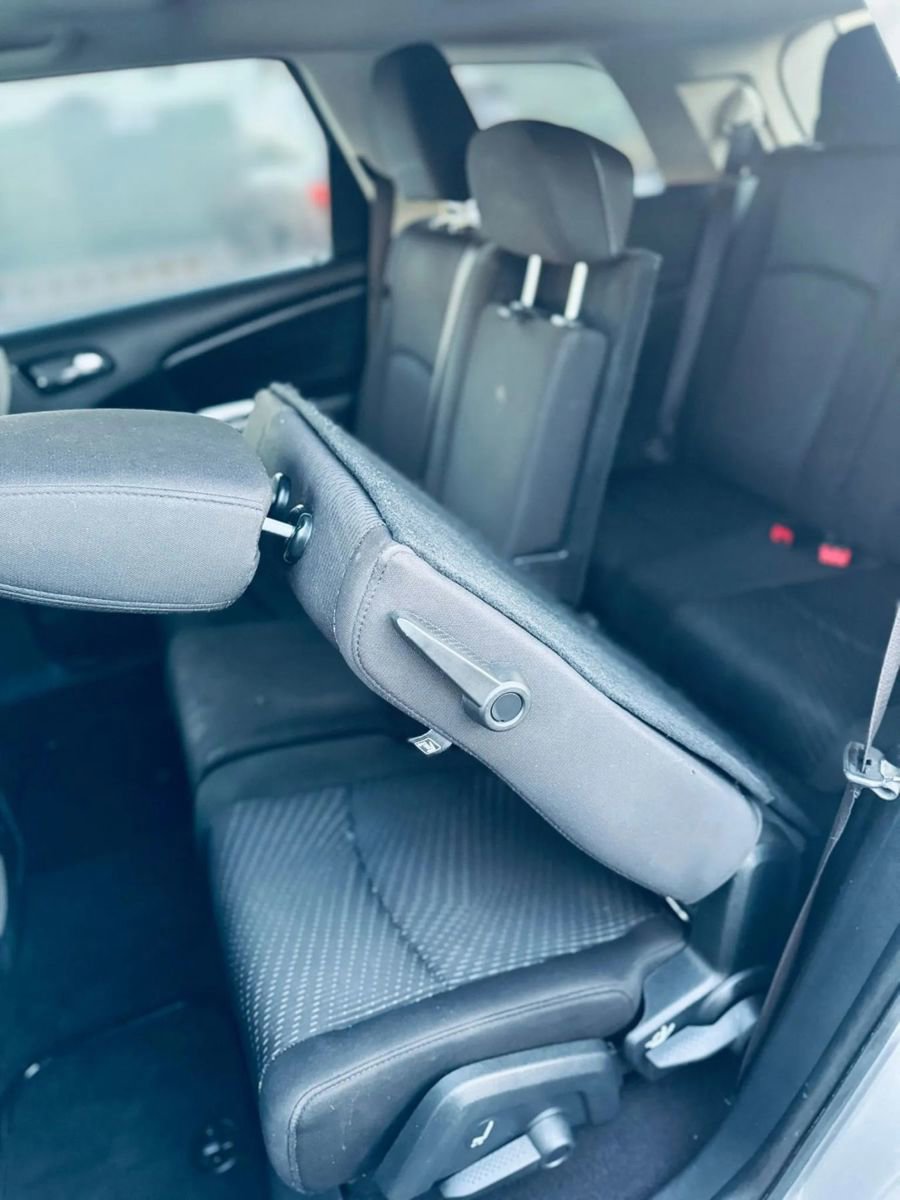 Used 2018 Dodge Journey SE w/ Popular Equipment Group FWD image 13