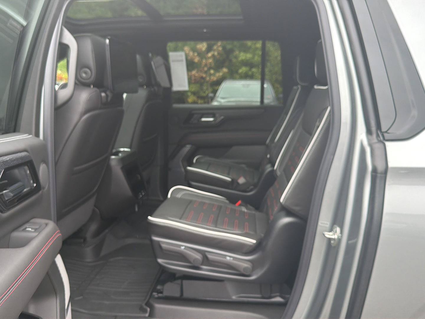New 2027 GMC Yukon XL AT4 Ultimate AWD/4WD image 14
