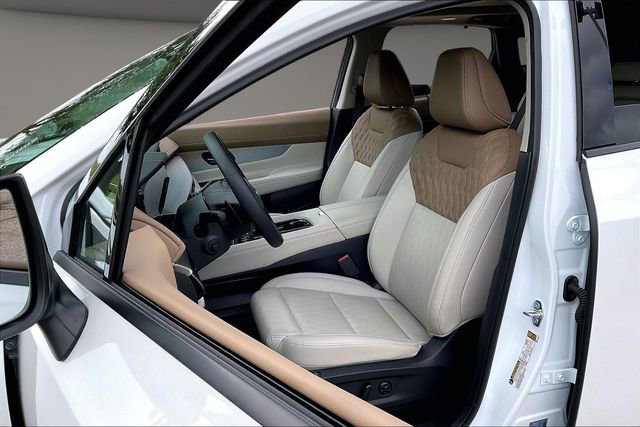 Certified 2025 Nissan Murano Platinum w/ Cargo Package image 24