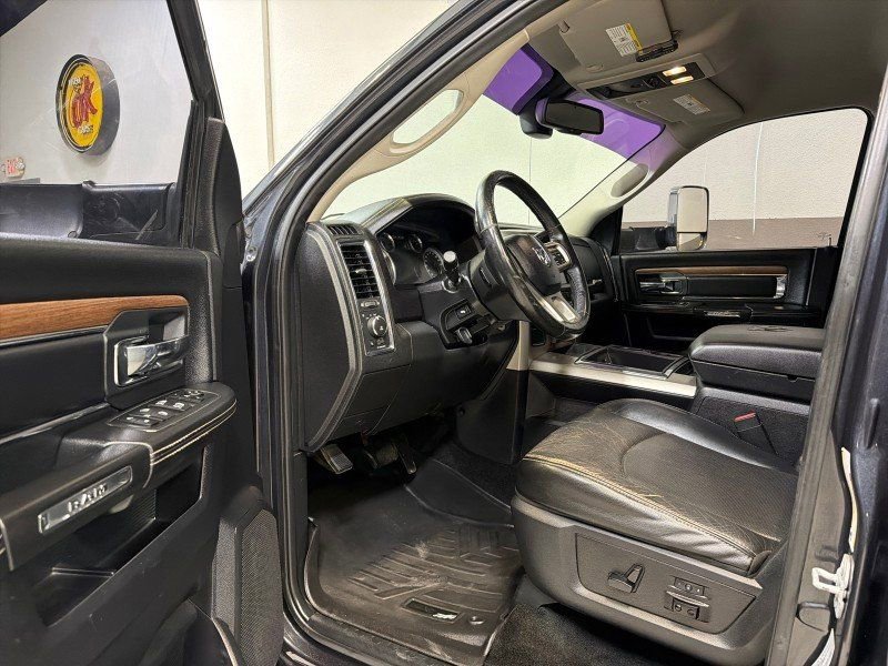 Used 2015 RAM 3500 Laramie w/ Convenience Group AWD/4WD image 11