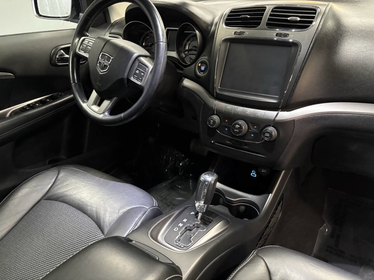 Used 2019 Dodge Journey Crossroad w/ Nav & Sun Group image 27