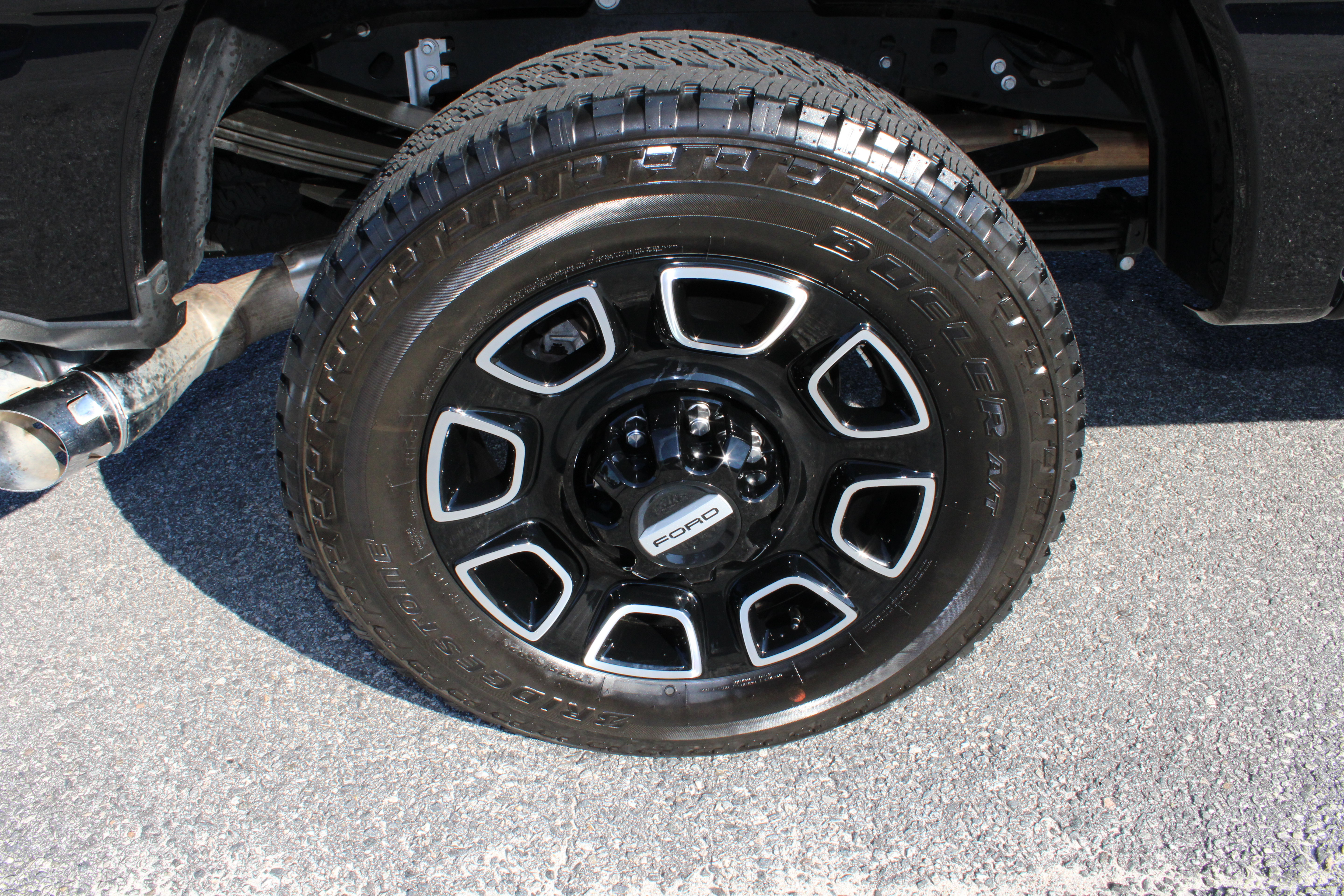 Used 2025 Ford F350 Platinum AWD/4WD image 13