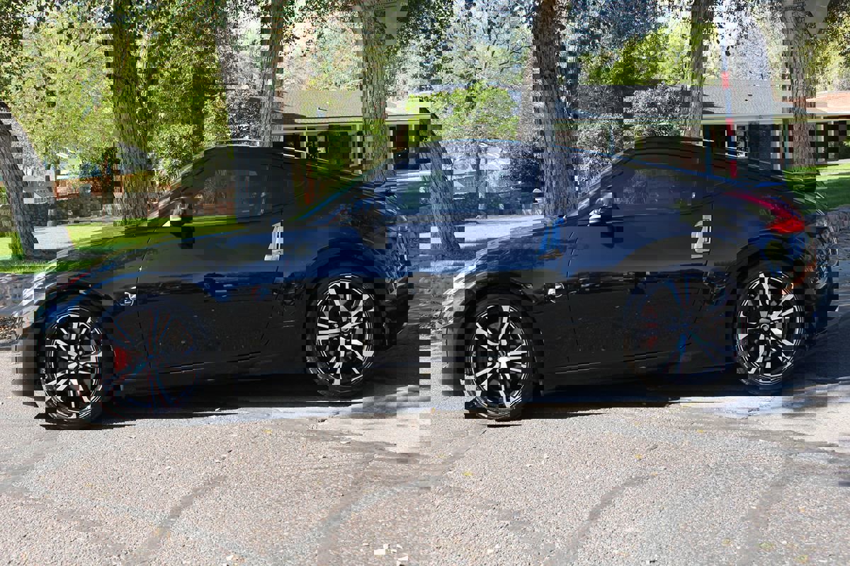 Used 2018 Nissan 370Z w/ Sport Package image 2