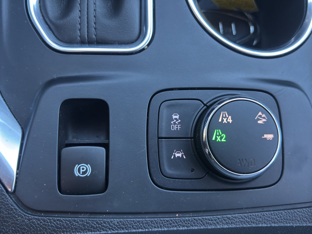 Used 2020 Chevrolet Traverse RS image 24