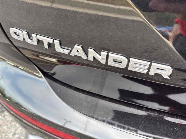 Used 2025 Mitsubishi Outlander SEL image 7