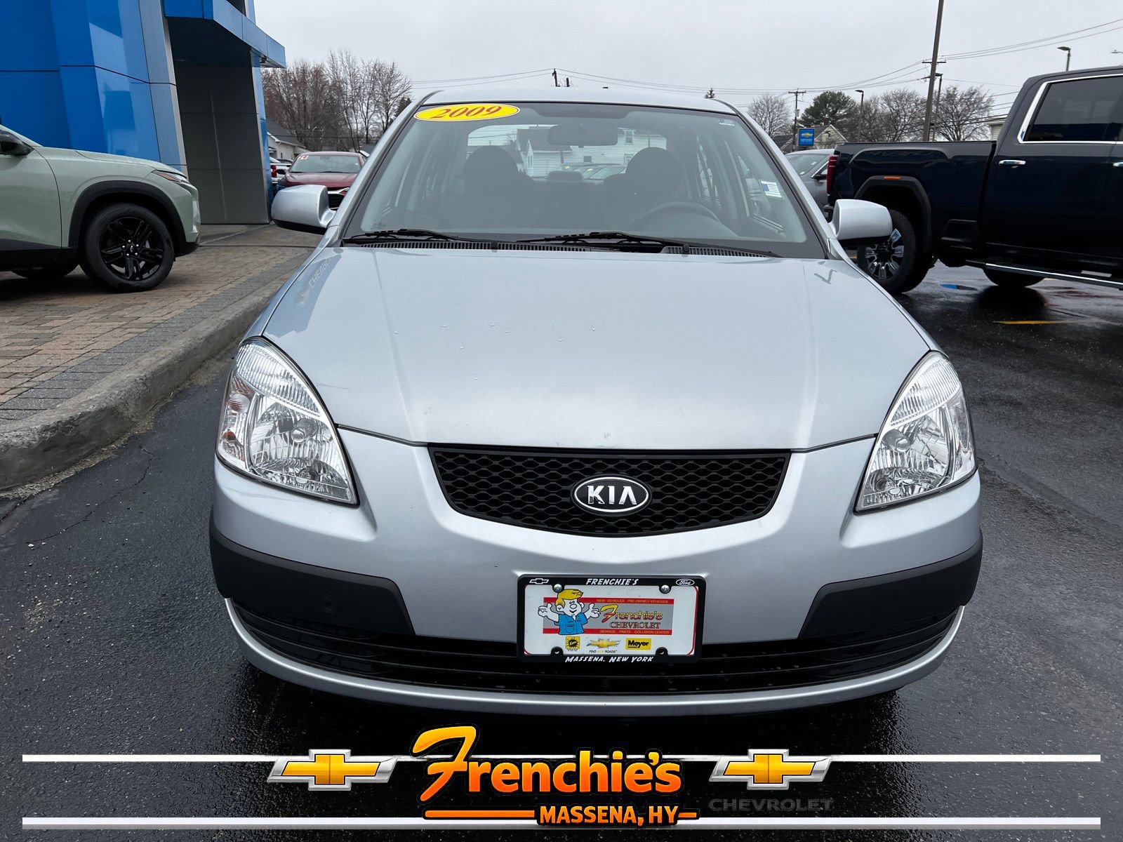 Used 2009 Kia Rio Sedan FWD image 2